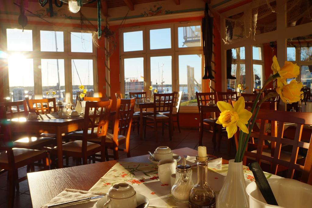 Hotel- & Ferienanlage Kapitaens-Haeuser ブレーゲ エクステリア 写真