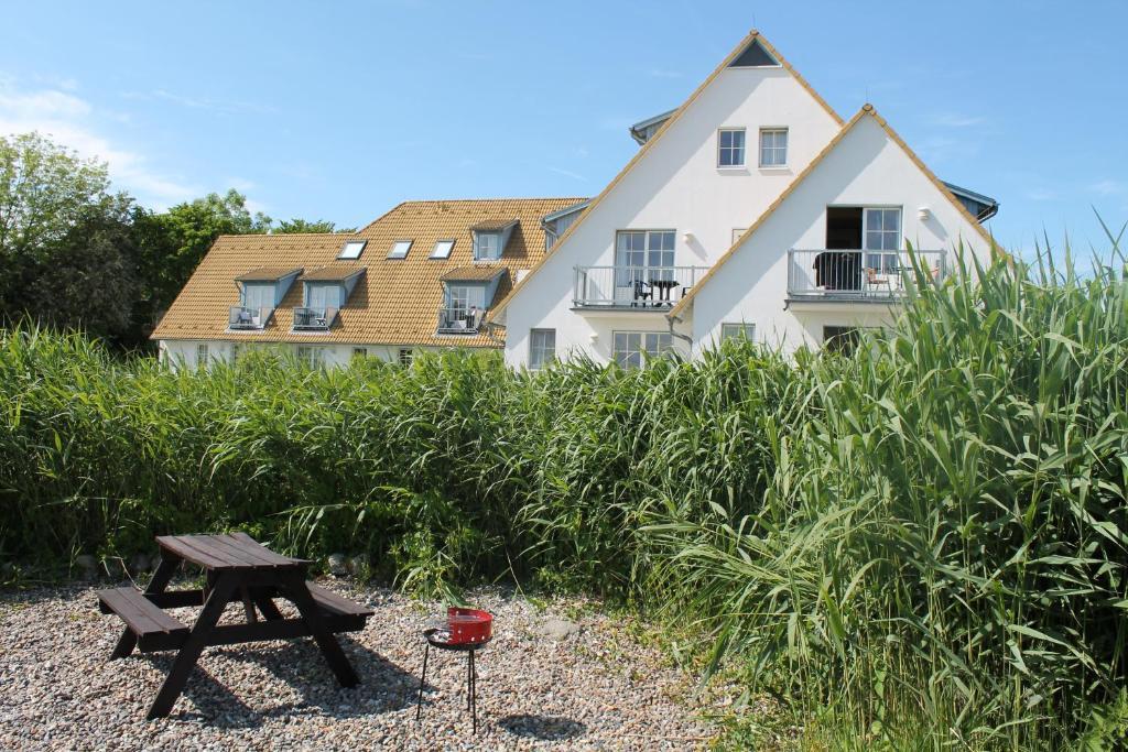Hotel- & Ferienanlage Kapitaens-Haeuser ブレーゲ エクステリア 写真