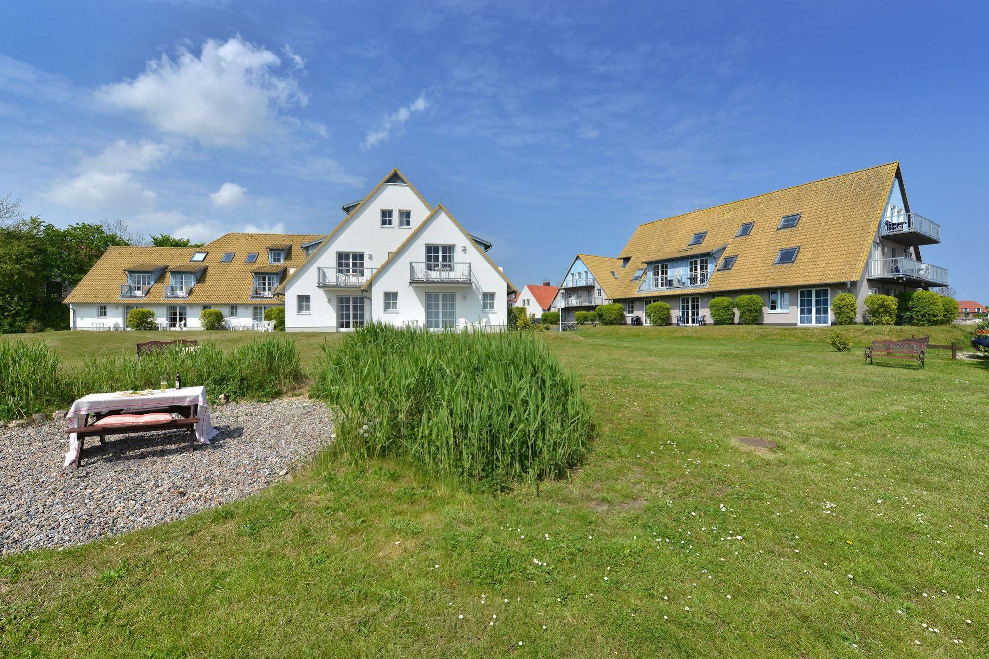 Hotel- & Ferienanlage Kapitaens-Haeuser ブレーゲ エクステリア 写真