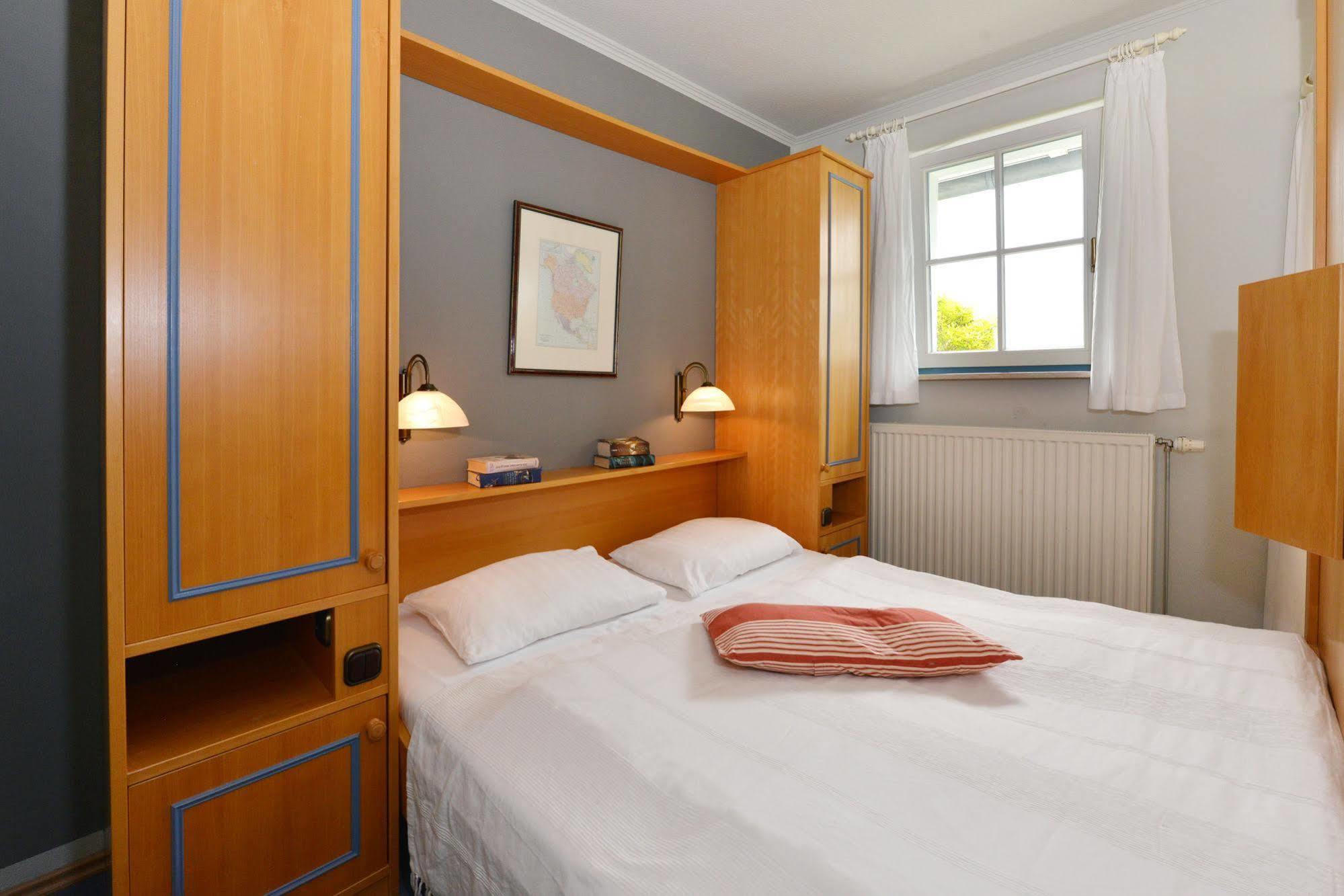Hotel- & Ferienanlage Kapitaens-Haeuser ブレーゲ エクステリア 写真